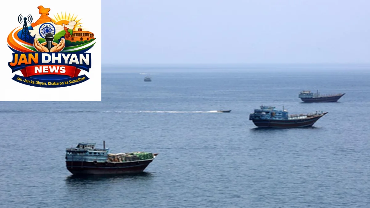Hormuz Strait: ईरान का दावा- प्रतिबंधित रास्ते से गुजर रहा तेल टैंकर बारूदी सुरंग से टकराया, लगी भीषण आग