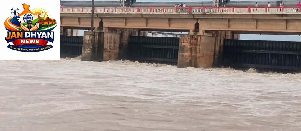 Bihar Flood 2026: गंडक का रिकॉर्ड जलस्तर, तटबंधों पर बढ़ा दबाव