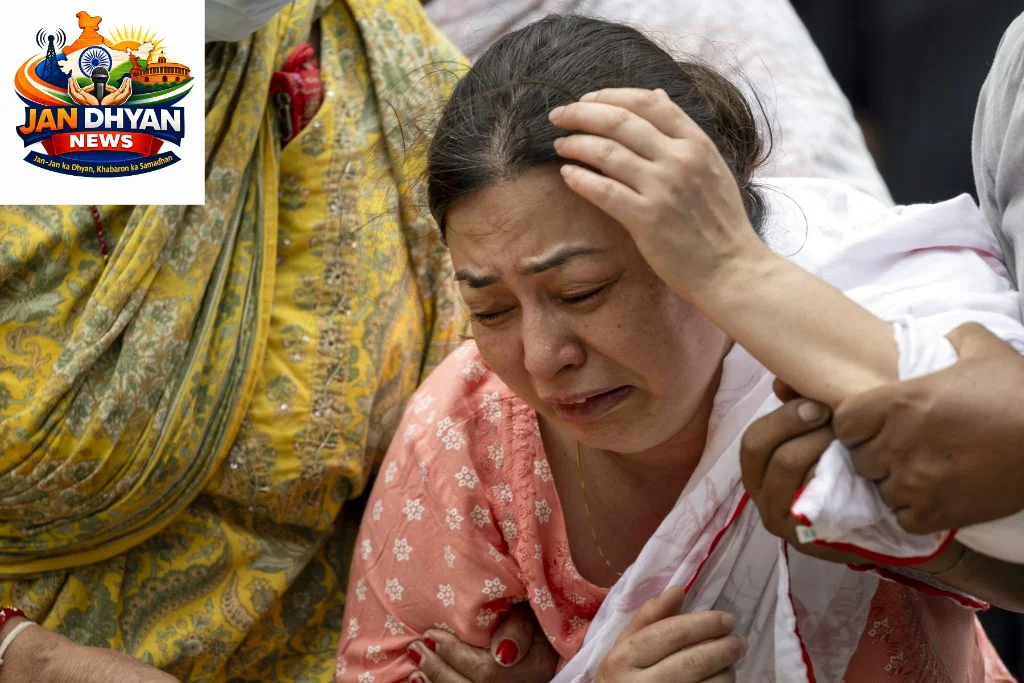 नेपाल में बाढ़ के बाद गहरा मानसिक संकट, डर और सदमे से जूझ रहे हजारों लोग