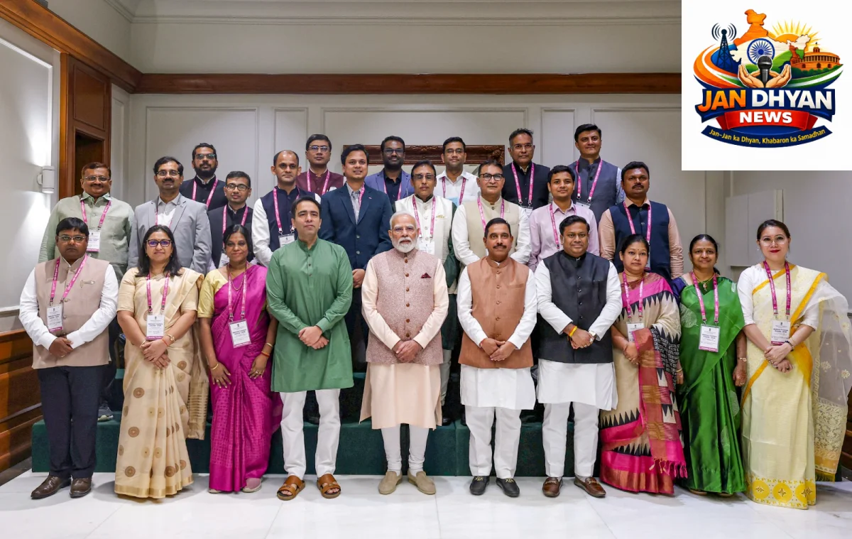 शिक्षक दिवस पर PM मोदी का शिक्षकों से संवाद, बोले- किताबों से आगे बढ़कर बच्चों की जिंदगी समझना जरूरी