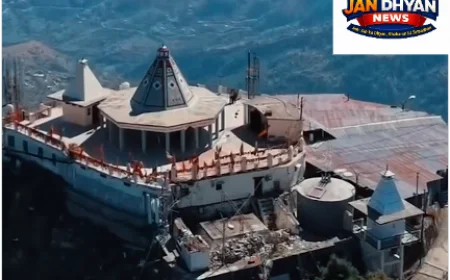 मां चंद्रबदनी मंदिर: टिहरी की पहाड़ियों में बसा अनोखा शक्तिधाम, जहां श्री यंत्र की होती है पूजा