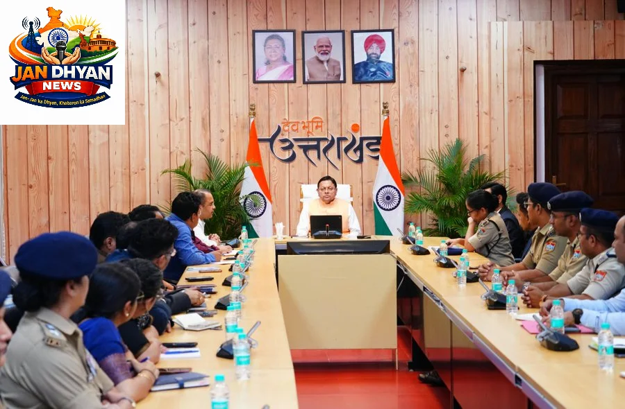 उत्तराखंड में सड़कों की मरम्मत में लापरवाही पर कार्रवाई, CM धामी के निर्देश