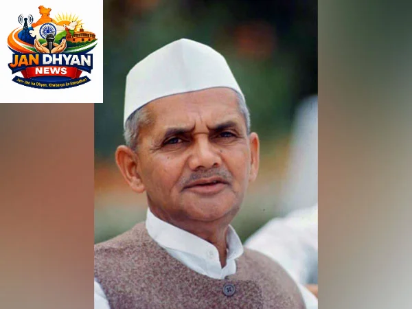 लाल बहादुर शास्त्री जयंती पर पीएम मोदी ने दी श्रद्धांजलि, ‘जय जवान-जय किसान’ के मंत्र को किया याद