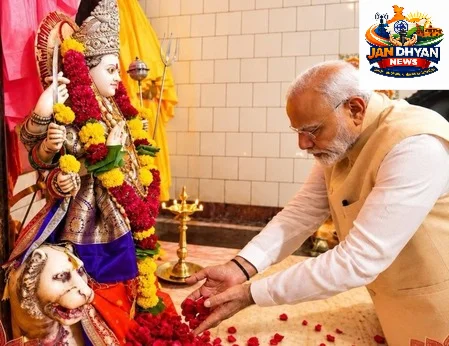 नवरात्रि के पांचवें दिन PM मोदी ने मां स्कंदमाता को किया नमन
